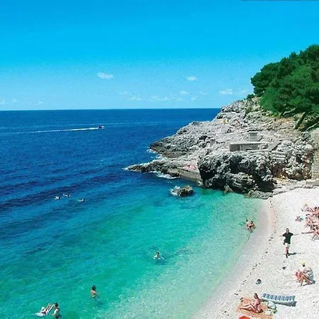 Center With Garage Parking Apartment Pula