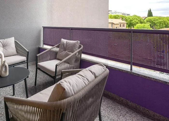 Center With Private Garage Pula