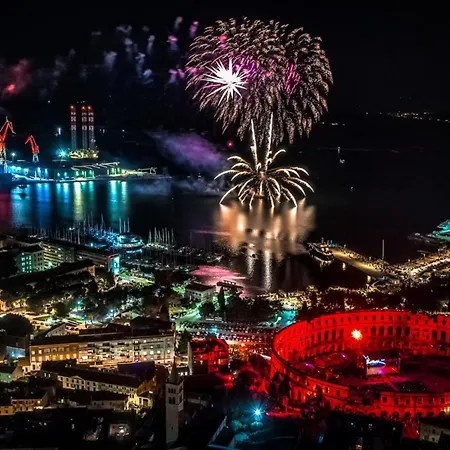 Daire Center With Private Garage